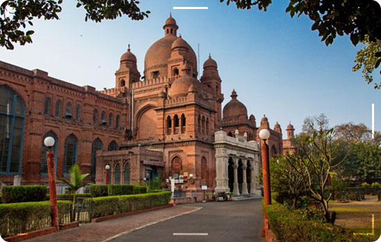 Lahore Museum – Mall Road Lahore Museum – Mall Road