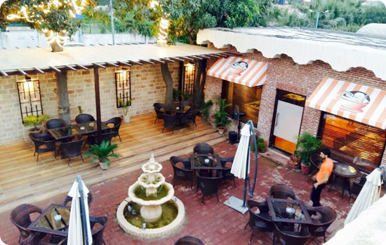 Complete Travel Guide Of Peshawar Tours 21 Travel Guide Of Peshawar Tours: Coffee Crunch Cafe in Peshawar