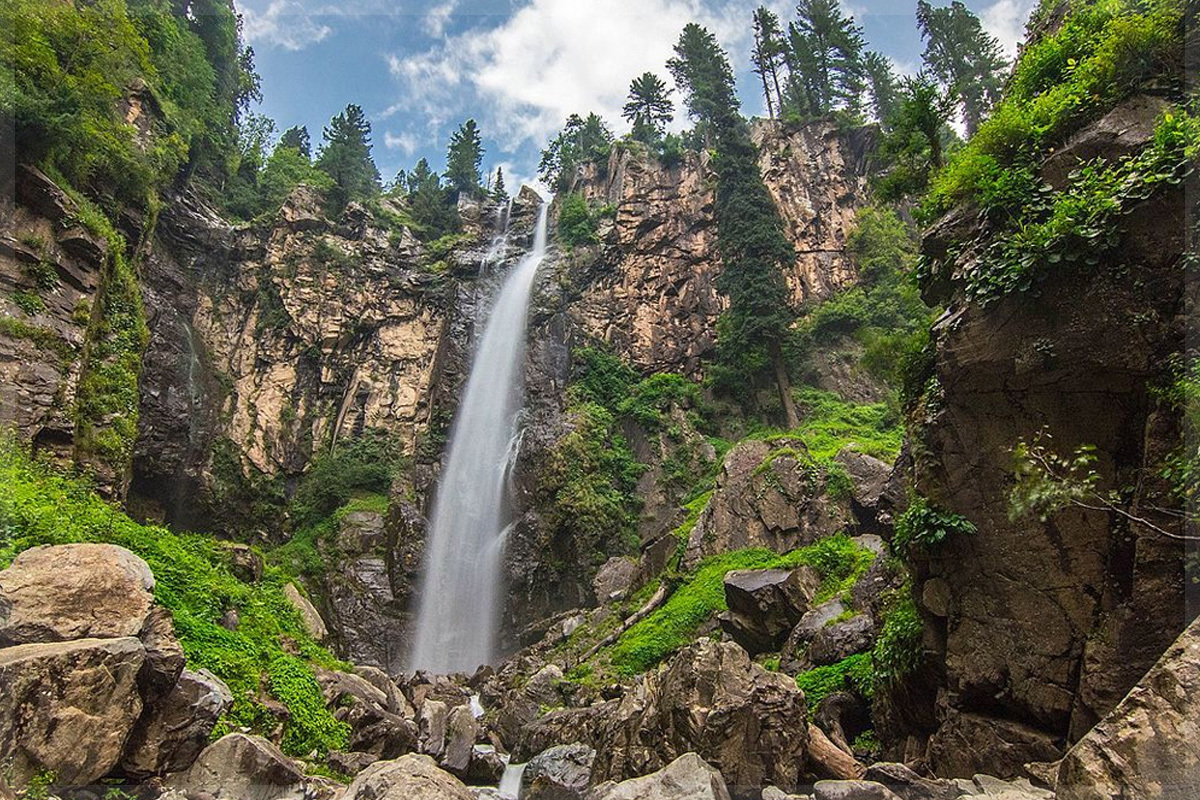 Top 10 Places in Neelum Valley You Must Visit 3 Top 10 Places in Neelum Valley You Must Visit : Dhani Waterfall - Pakistan Tour and Travel