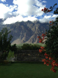 Diran Guest House 16 Diran Guest House Peaks in far Shot image