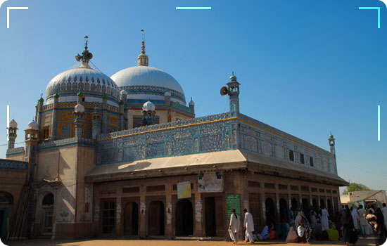 10 Famous Shrines of Pakistan- Religious Tourism in Pakistan 8 Famous Shrines of Pakistan: Khawaja Ghulam Fareed Shrine Rajanpur