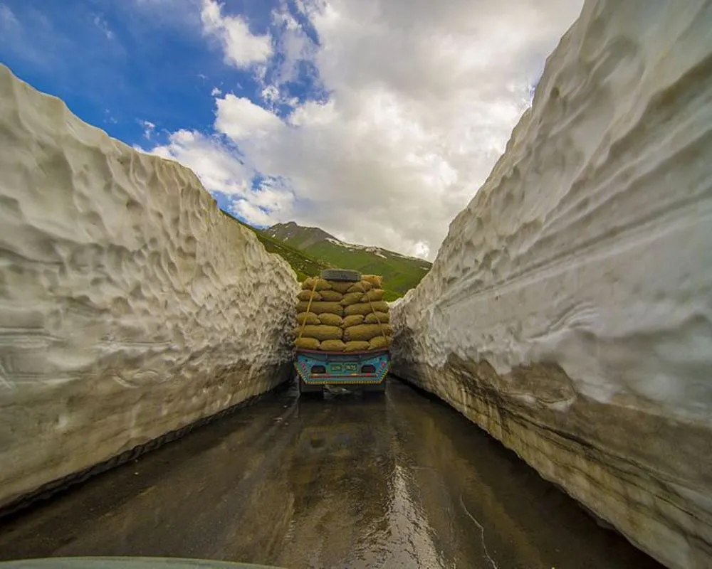 Ultimate Traveler’s Guide For Babusar Pass (Babusar Top) 6 Ultimate Traveler’s Guide For Babusar Top (Babusar Pass)- Pakistan Tour n Travel