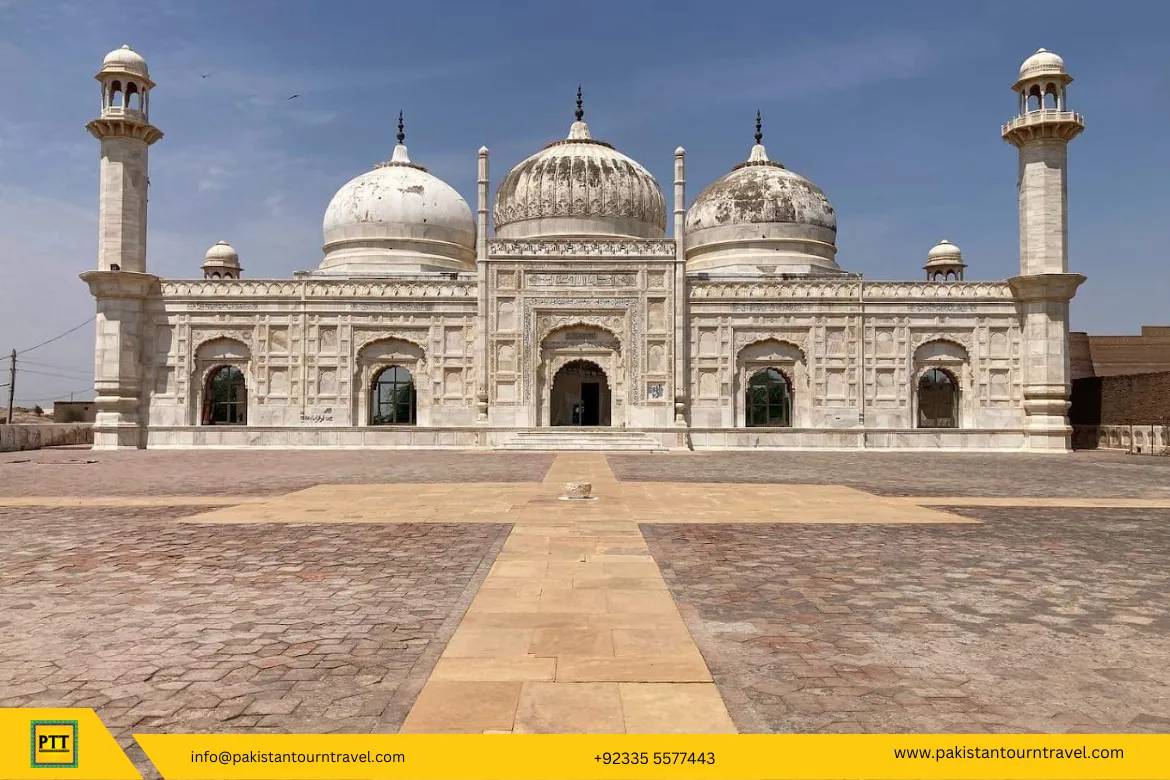 List of 10 Places in Bahawalpur You Should Must Visit - Pakistan tour and travel Abbasi Jamia Shahi Mosque List of 10 Places in Bahawalpur You Should Must Visit - Pakistan tour and travel