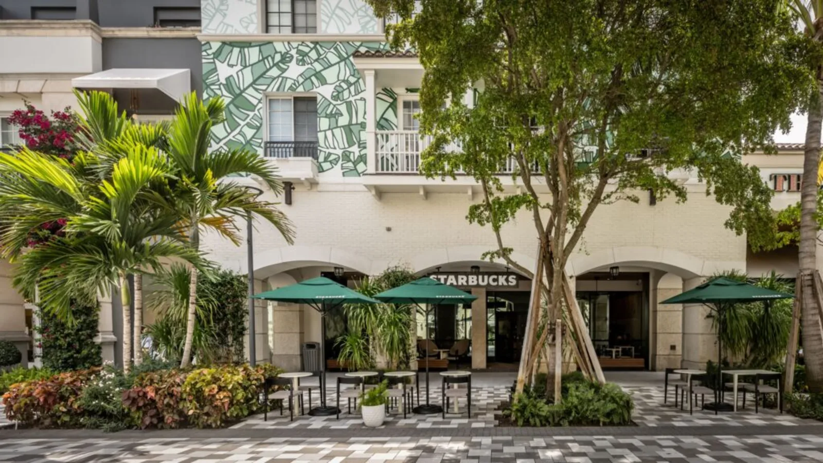 25 Strange Starbucks Stores Around the World 22 Unique Starbucks Stores Around the World: Florida